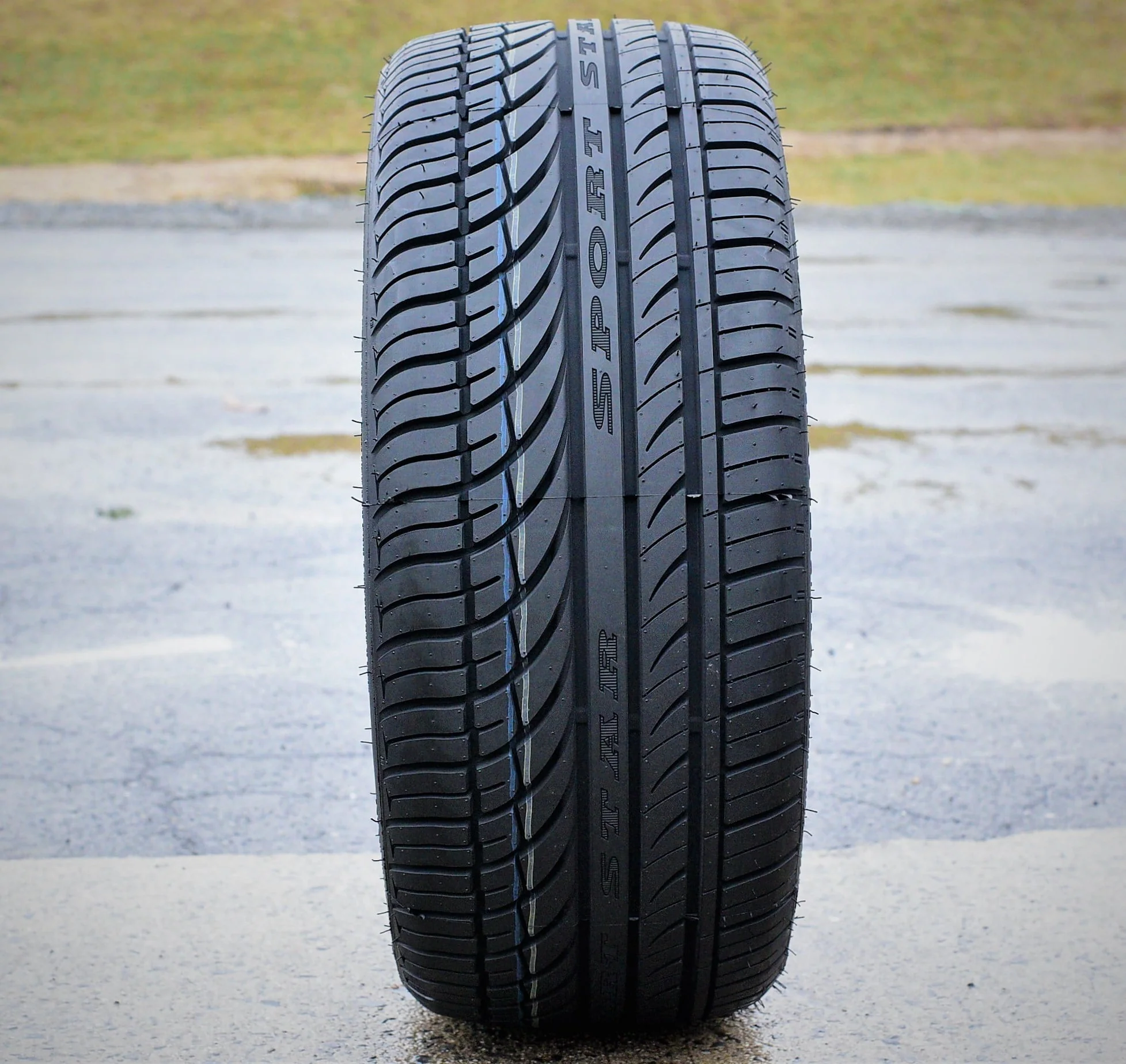 Fullway HP108 275/40R20 106V XL A/S All Season Performance Tire Fits: 2003-05 Porsche Cayenne Turbo, 2006 Porsche Cayenne Turbo S